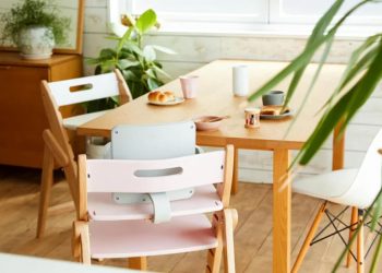 When you are considering different high chair options, there are several safety features that should be at the top of your list