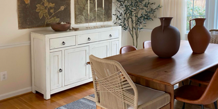 The Rockville Colonial style, with its “comfortable, moody” aesthetic, adopts a “modern, eclectic and bohemian” scheme