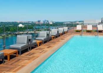 9 of the best hotels with pools in Washington DC ，Book your room and pack your swimming costume