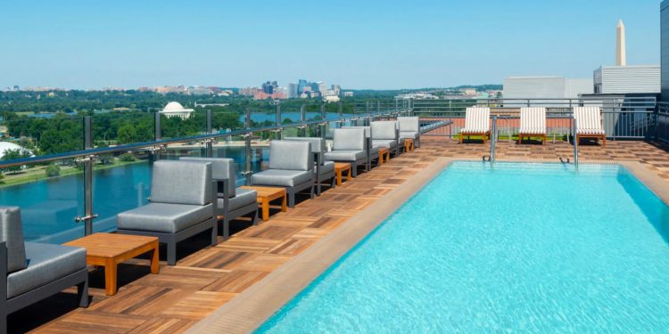 9 of the best hotels with pools in Washington DC ，Book your room and pack your swimming costume